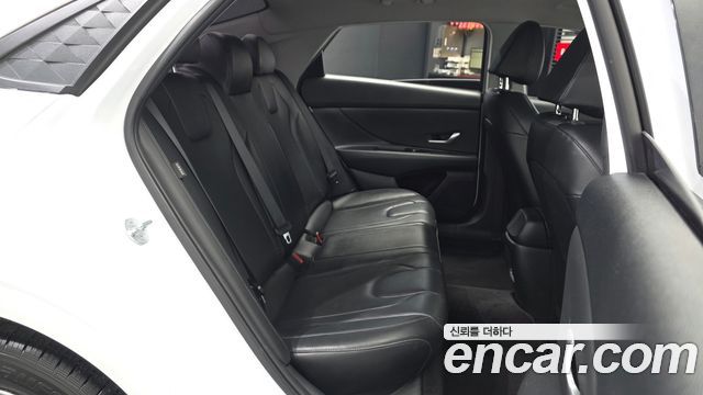 Hyundai AVANTE 2024 — photo 18