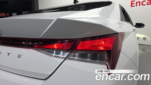 Hyundai AVANTE 2024 — photo 9