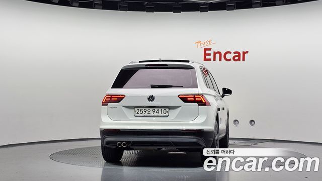Volkswagen Tiguan 2020 — photo 4