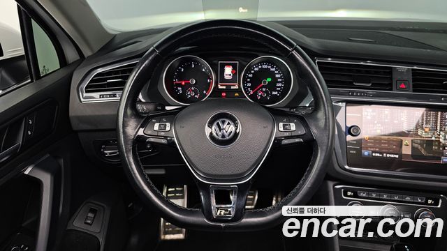 Volkswagen Tiguan 2020 — photo 19