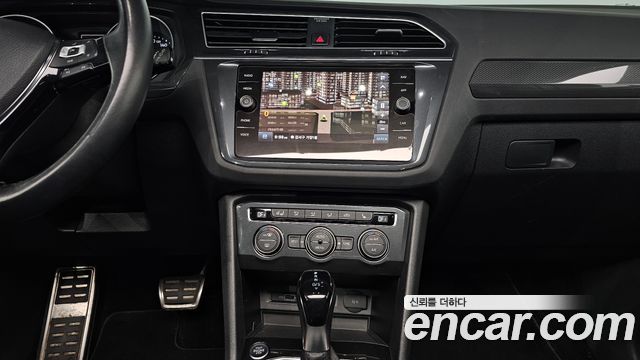 Volkswagen Tiguan 2020 — photo 20