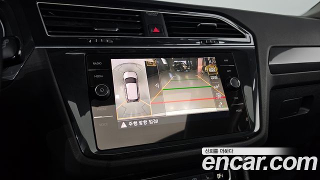 Volkswagen Tiguan 2020 — photo 21