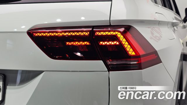 Volkswagen Tiguan 2020 — photo 9