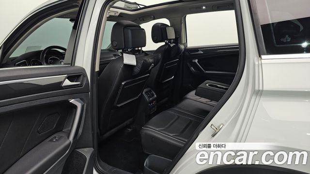 Volkswagen Tiguan 2020 — photo 16