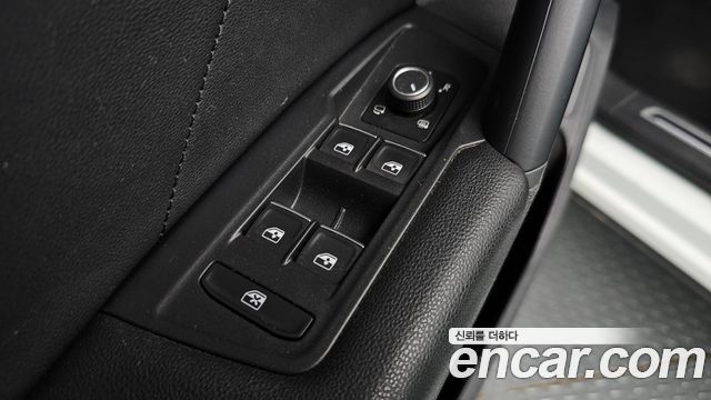 Volkswagen Tiguan 2020 — photo 28