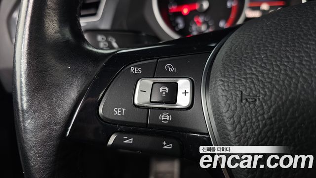 Volkswagen Tiguan 2020 — photo 30