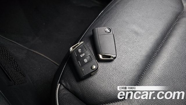 Volkswagen Tiguan 2020 — photo 40