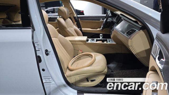Genesis G80 2017 — photo 18