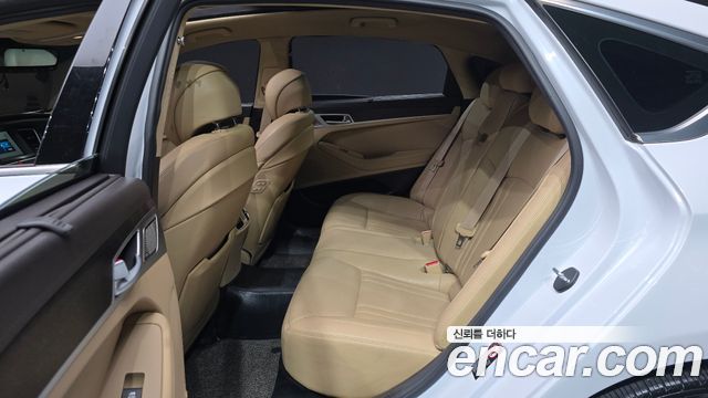 Genesis G80 2017 — photo 16