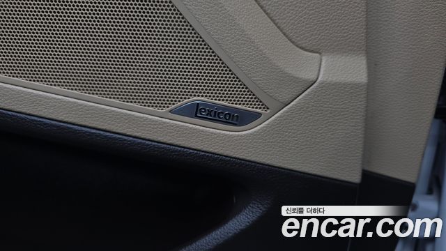 Genesis G80 2017 — photo 27