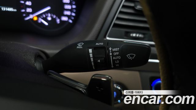 Genesis G80 2017 — photo 30