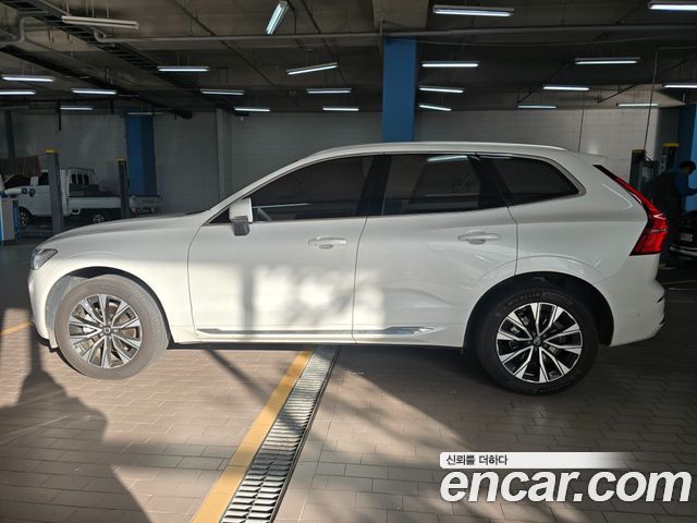 Volvo XC60 2025 — photo 4