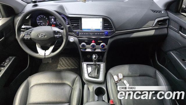 Hyundai AVANTE 2019 — photo 10