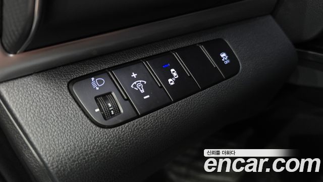 Hyundai AVANTE 2019 — photo 23
