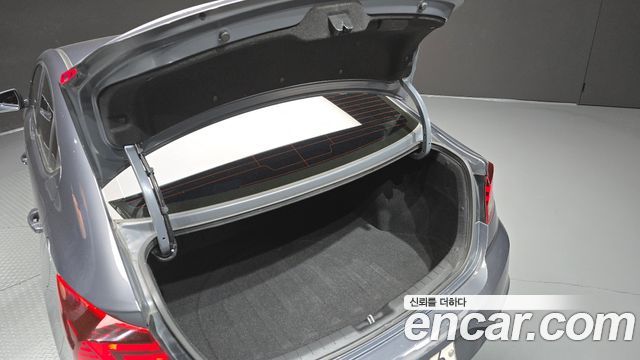 Hyundai AVANTE 2019 — photo 26