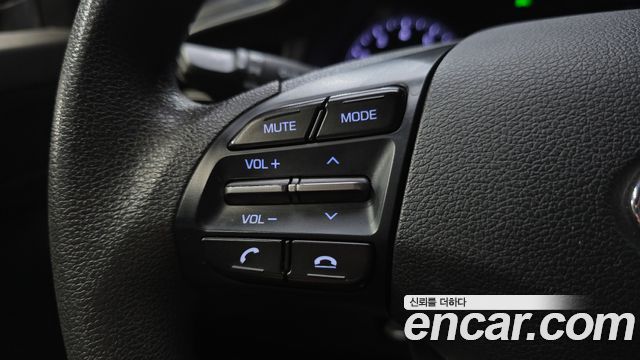 Hyundai AVANTE 2019 — photo 29