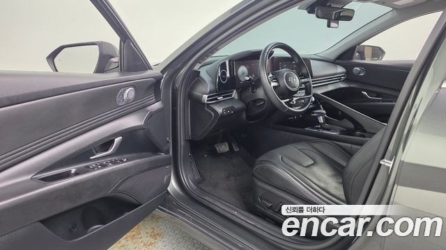 Hyundai AVANTE 2023 — photo 16