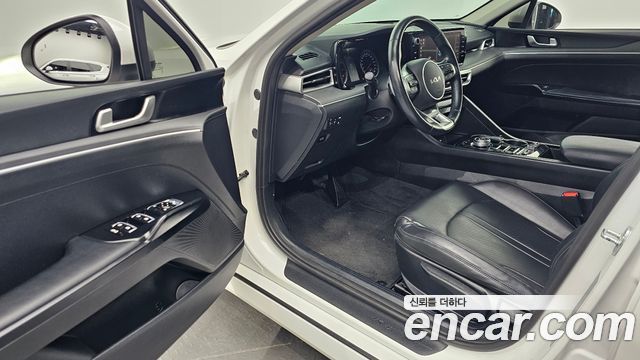 Kia K5 2022 — photo 13