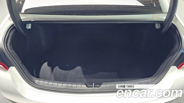 Kia K5 2022 — photo 21