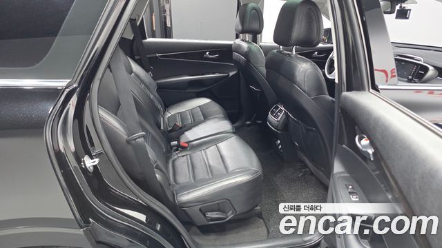Kia Sorento 2016 — photo 17