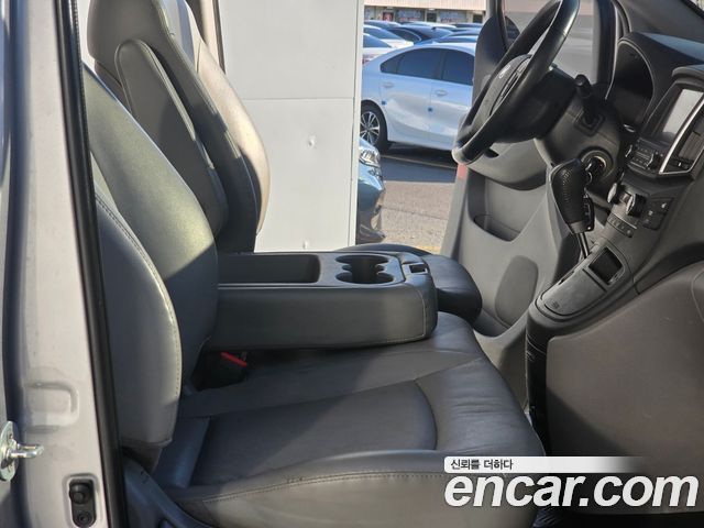 Hyundai Starex 2020 — photo 13