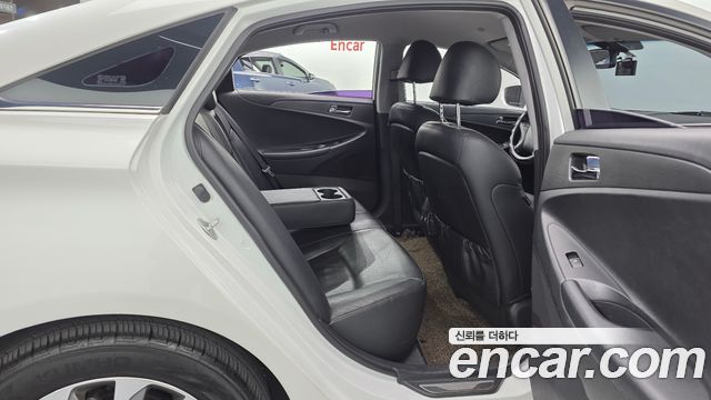 Hyundai Sonata 2014 — photo 12