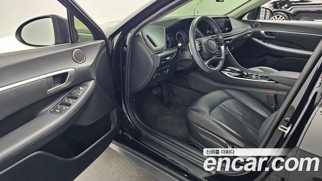 Hyundai Sonata 2022 — photo 13