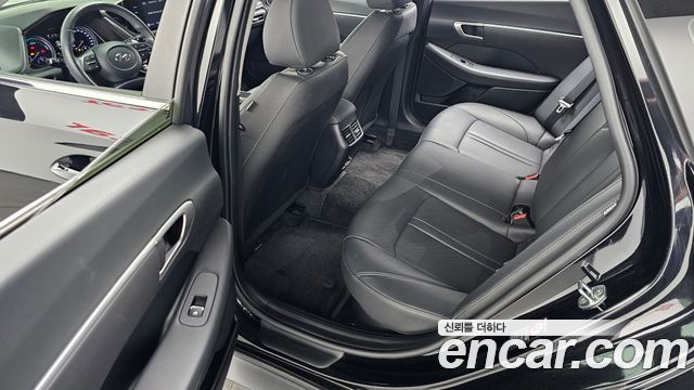 Hyundai Sonata 2022 — photo 18