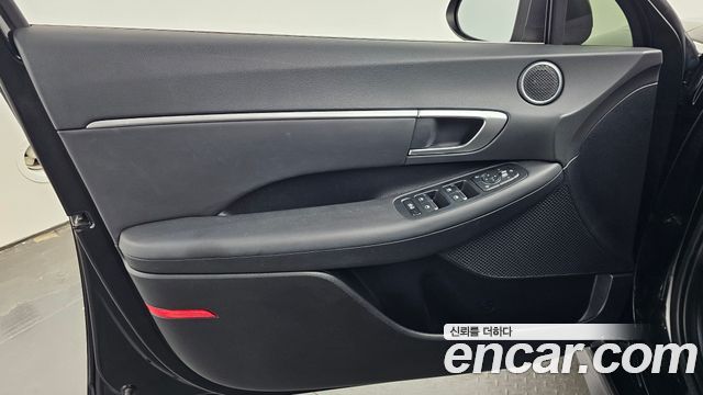 Hyundai Sonata 2022 — photo 14