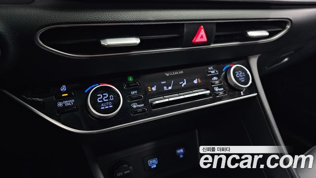 Hyundai Sonata 2022 — photo 30
