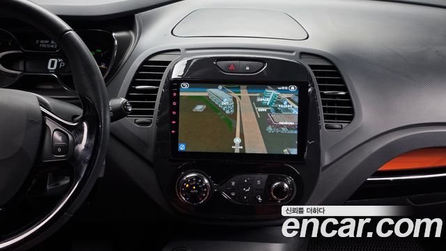 Renault Korea QM3 2014 — photo 14