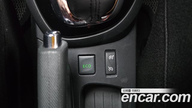 Renault Korea QM3 2014 — photo 16