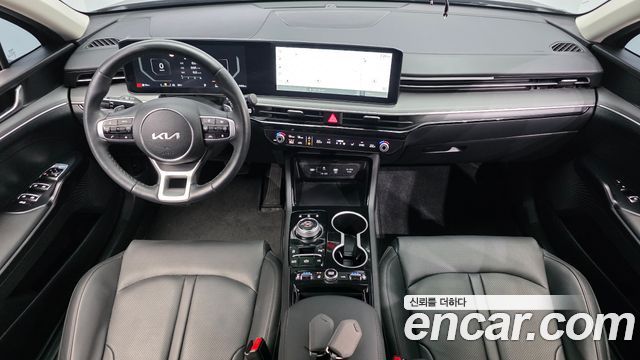 Kia K5 2025 — photo 10