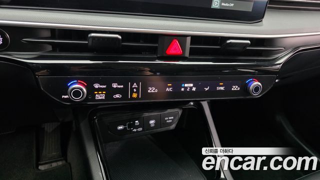Kia K5 2025 — photo 23