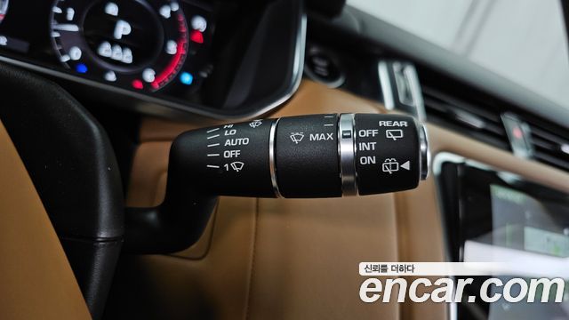 Land Rover Range Rover Sport 2019 — photo 33