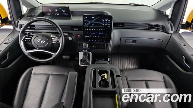 Hyundai Staria 2024 — photo 10