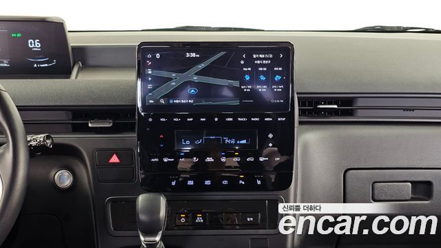 Hyundai Staria 2024 — photo 20