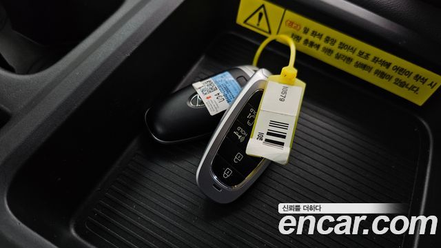 Hyundai Staria 2024 — photo 23