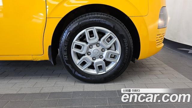 Hyundai Staria 2024 — photo 7