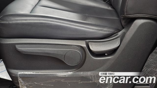 Hyundai Staria 2024 — photo 16