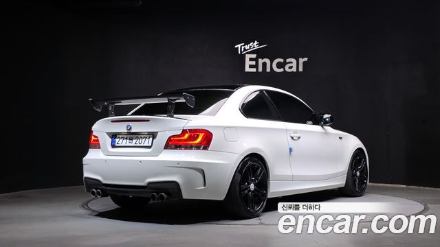 BMW 1-Series 2011 — photo 2