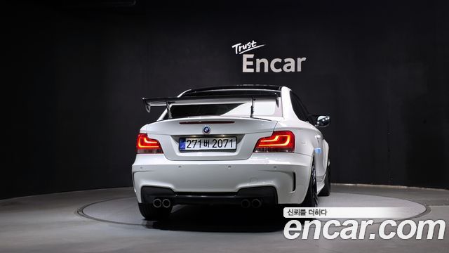 BMW 1-Series 2011 — photo 4