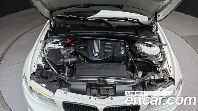 BMW 1-Series 2011 — photo 6