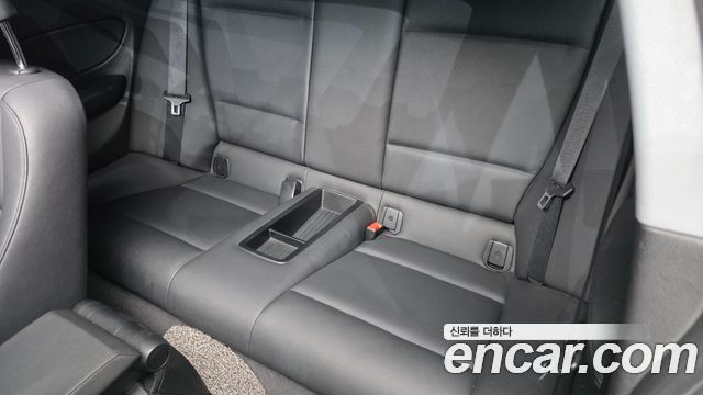 BMW 1-Series 2011 — photo 12