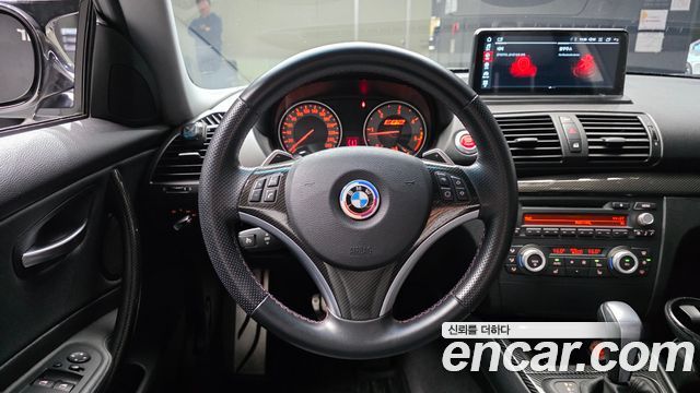 BMW 1-Series 2011 — photo 13
