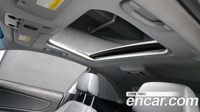 BMW 1-Series 2011 — photo 17
