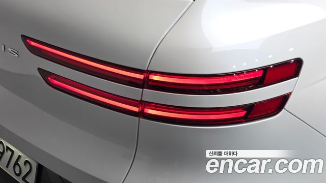 Genesis GV70 2026 — photo 9
