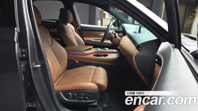 Genesis GV70 2023 — photo 17