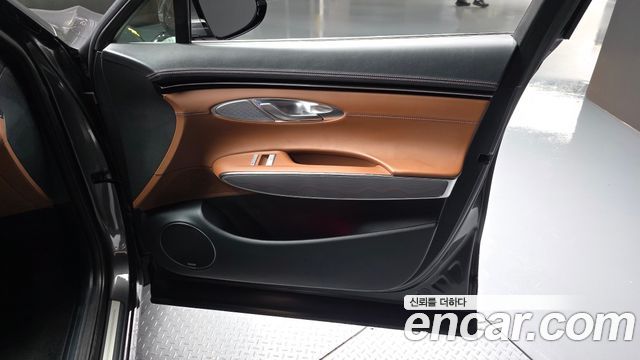 Genesis GV70 2023 — photo 14