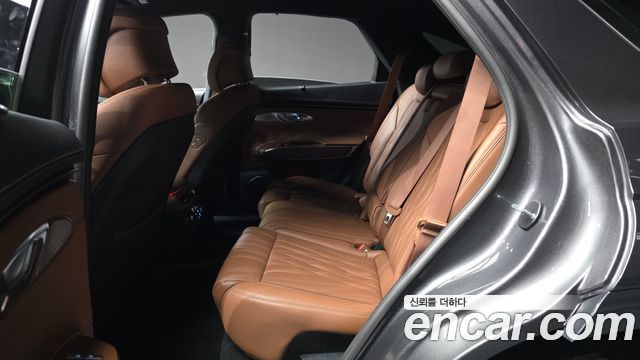 Genesis GV70 2023 — photo 16